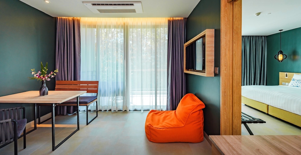 AtEase Phuket Patong 60/82