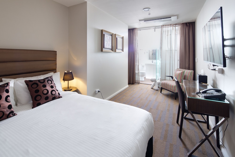 57 HOTEL 15/46