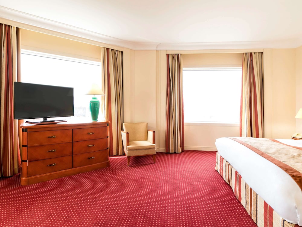 Pullman Bucharest World Trade Center Hotel 52/74