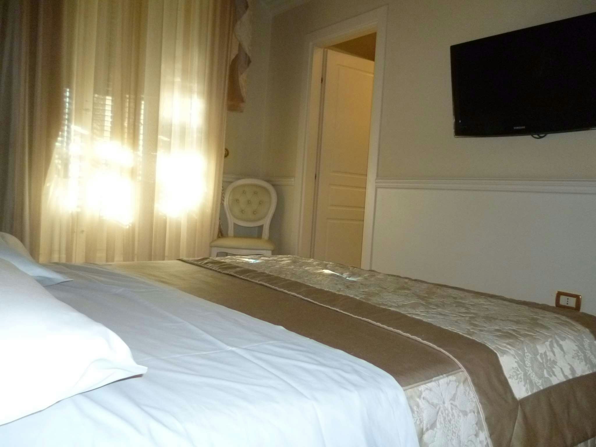 Suite Hotel Santa Chiara 18/50