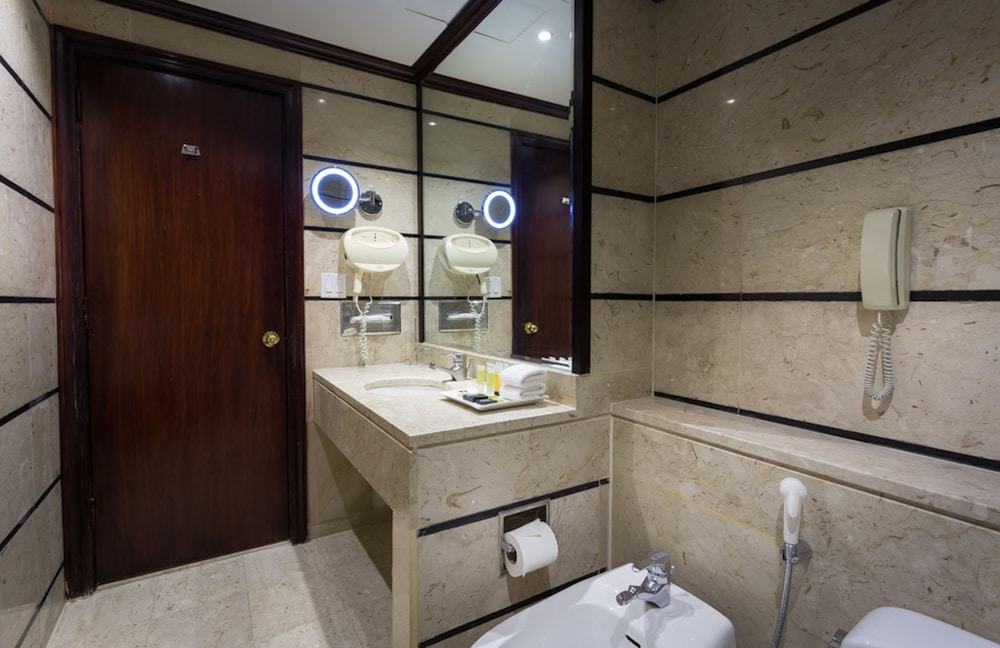 Hawthorn Suites By Wyndham Al Khobar 25/43