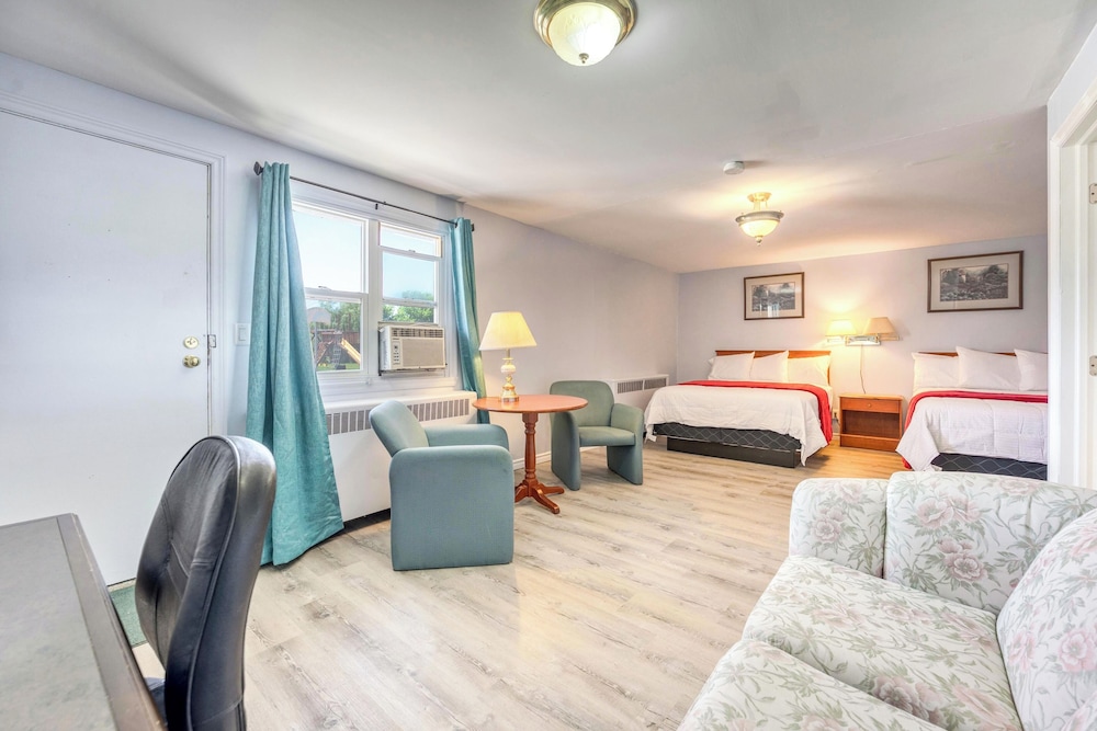 The Gables inn 32/64