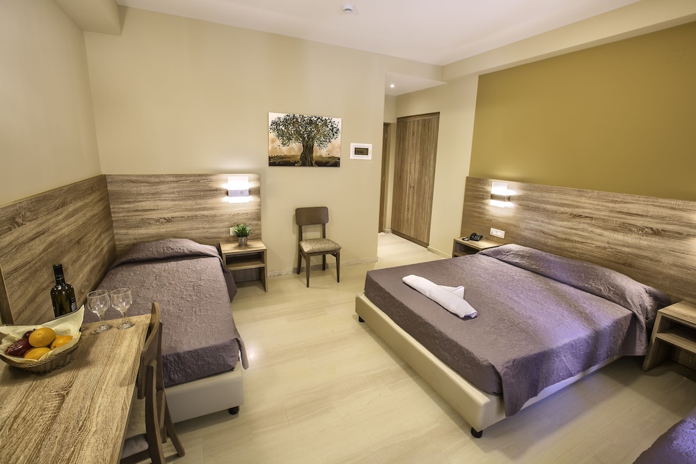 Sofia Hotel 23/43