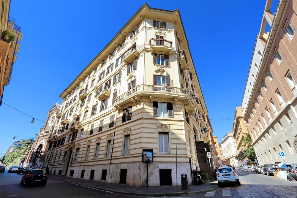Prestigious Apartment Via Veneto 24/28