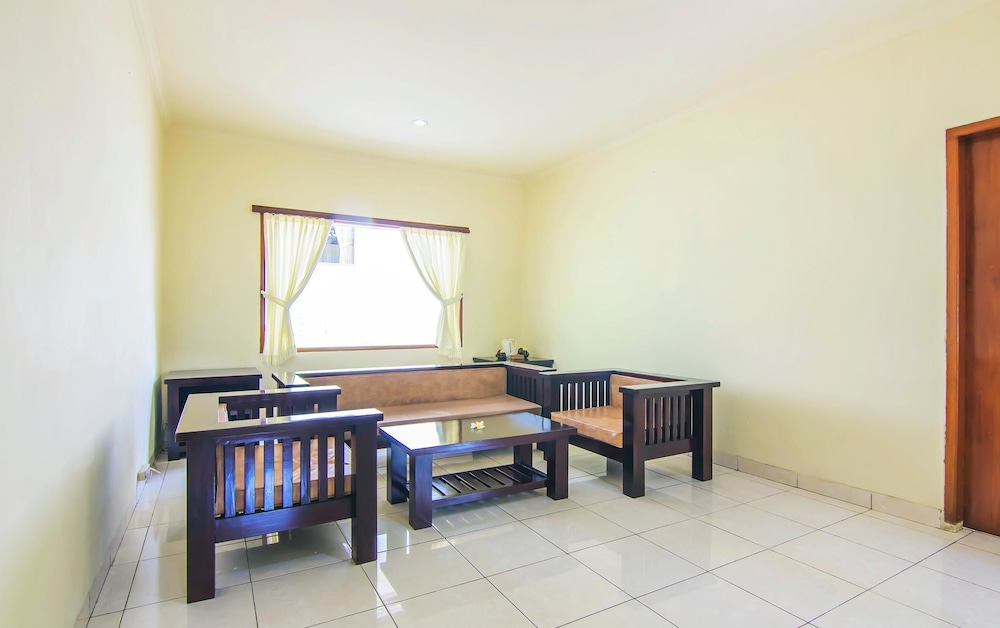 Mirah Hotel 30/31