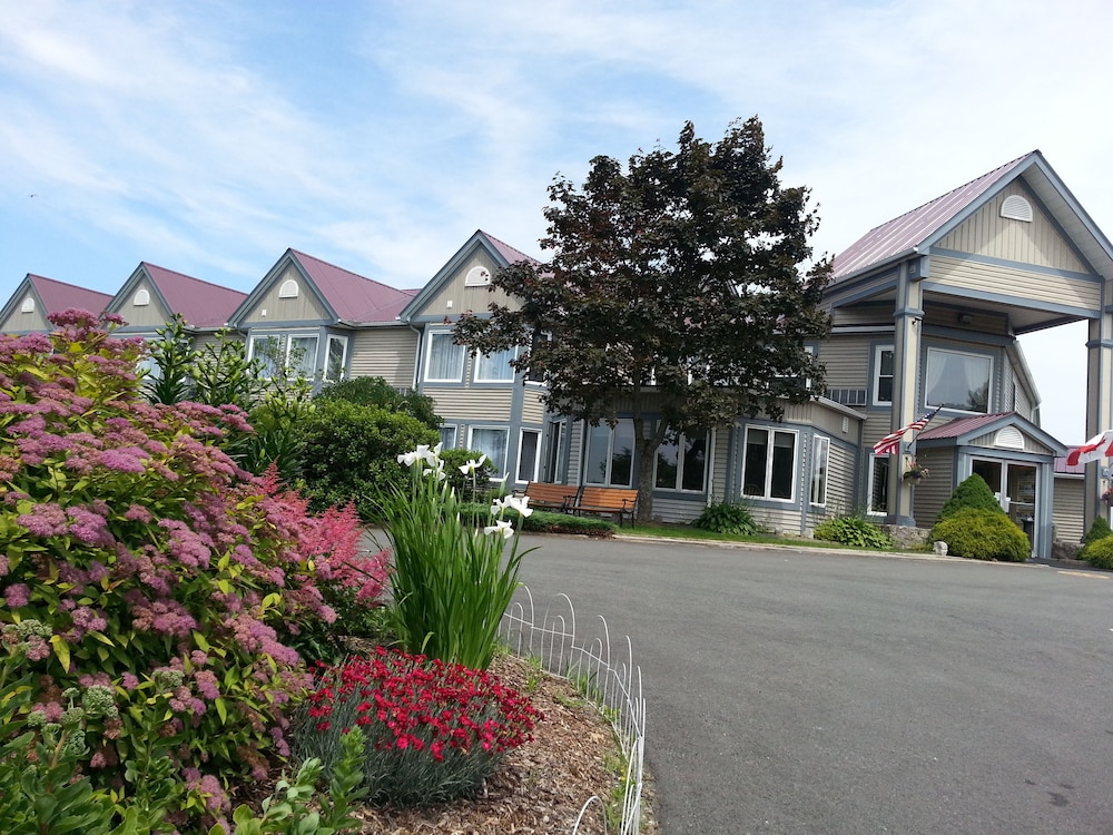 Granite Town Hotel 40/43
