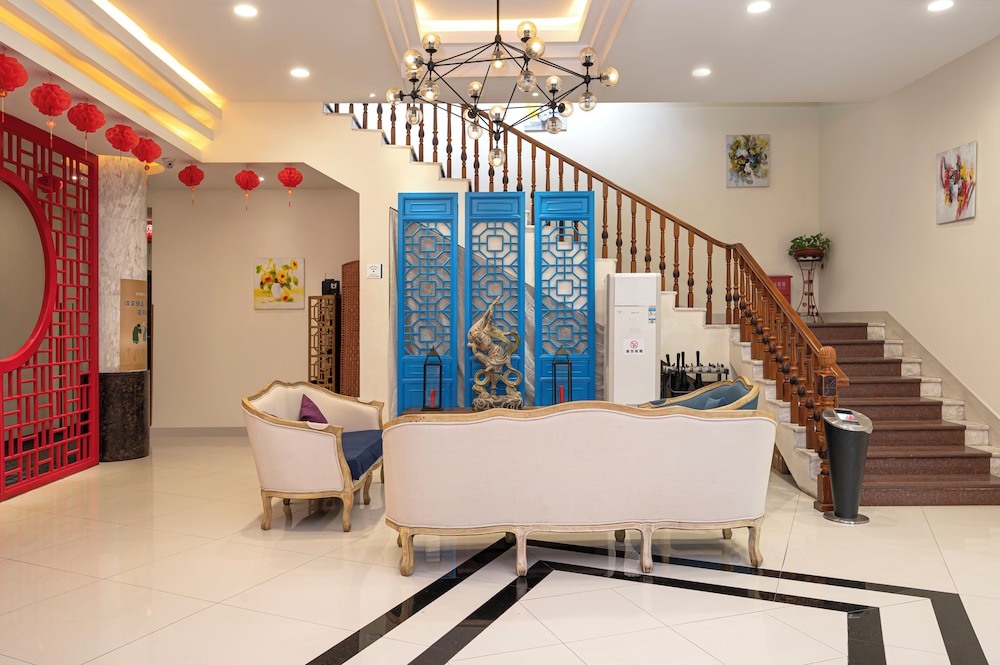 Guilin Crystal Crescent Moon Hotel 44/71