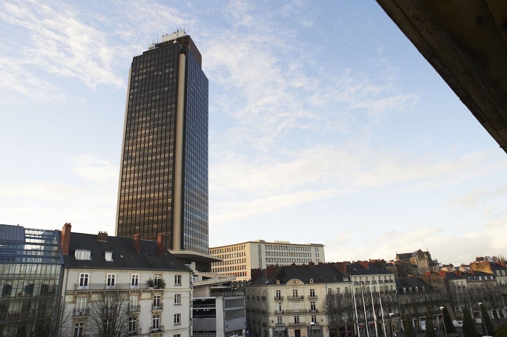 Hotel Le Petit Duquesne 2/38