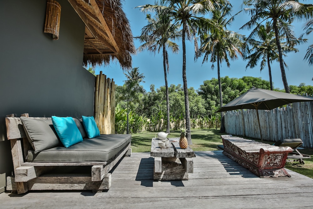 Slow Private Pool Villas 16/40