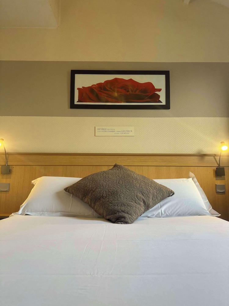 Standard, Double Bed, Kyriad Rennes Chantepie 7/10