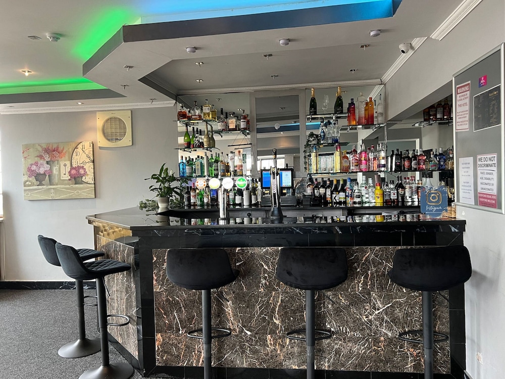 OYO Shilton Inn 34/46