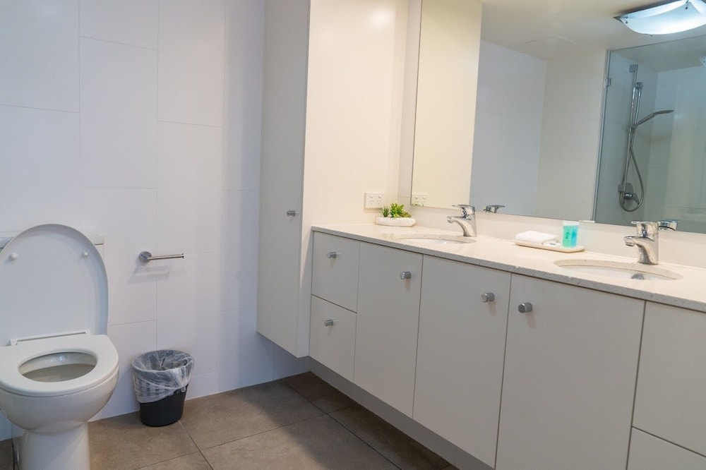 Wharf Boutique Apartments 77/78