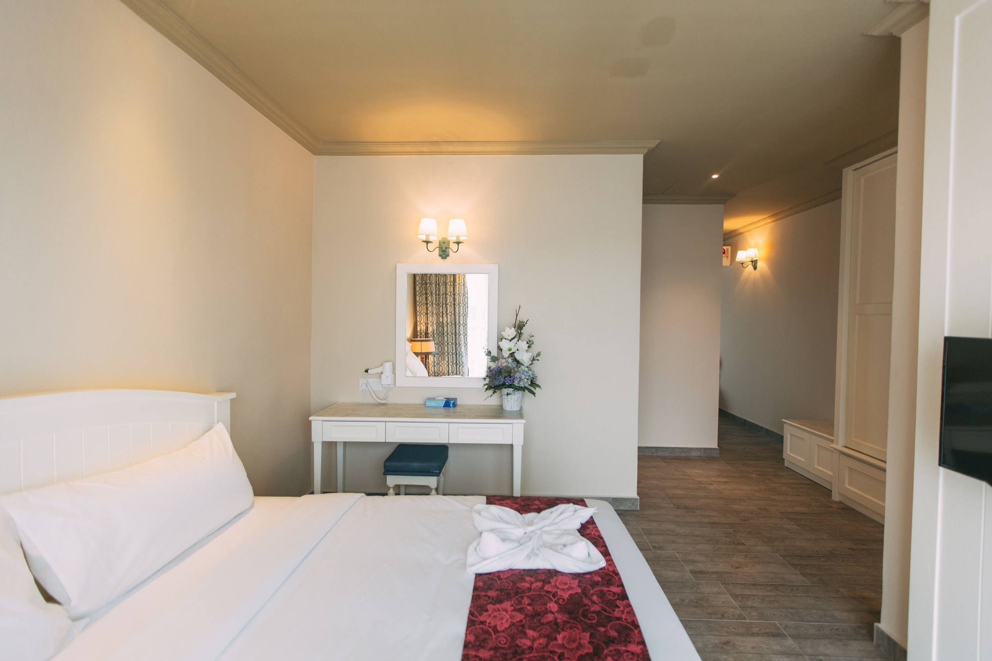 1 BEDROOM, FAMILY, VILLA