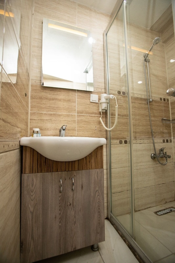 COMFORT HOTEL TAKSIM 49/49