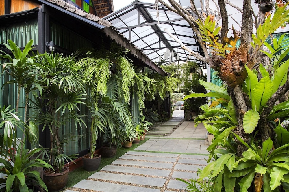 The Loft Resort Bangkok 8/44