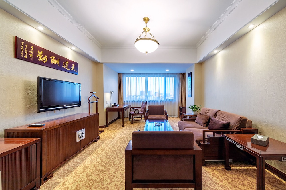 Grand Regency 36/58