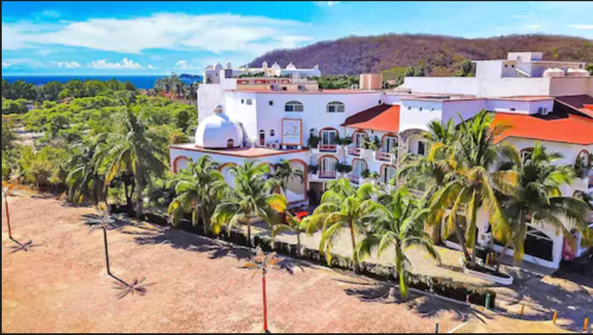Hotel Bahia Huatulco 40/42