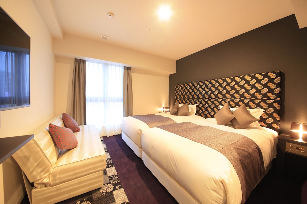 SEMI ROOM, SUPERIOR, 2 SEMI DOUBLE BEDS, WITH EXTRA BED