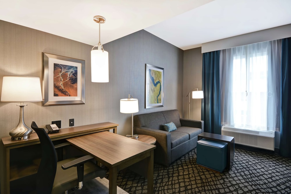 Homewood Suites by Hilton Warren Detroit 36/57