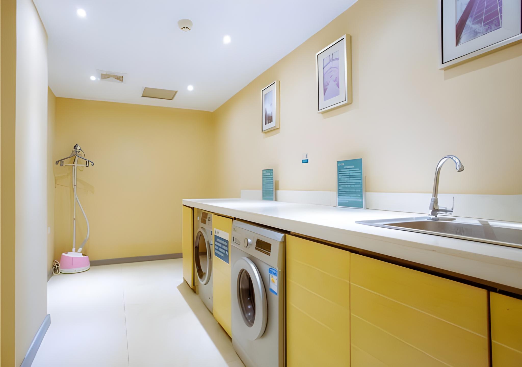City Comfort Inn (Wanda Store, Xianning South Railway Station) 53/55