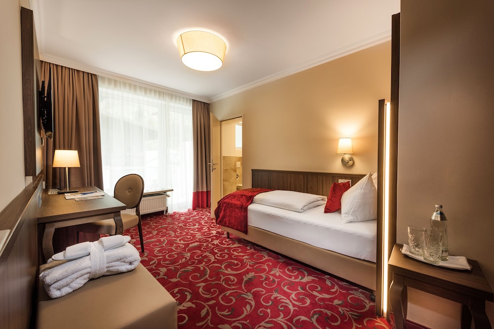 Studio, Suite, King Bed, Sofa, Balcony