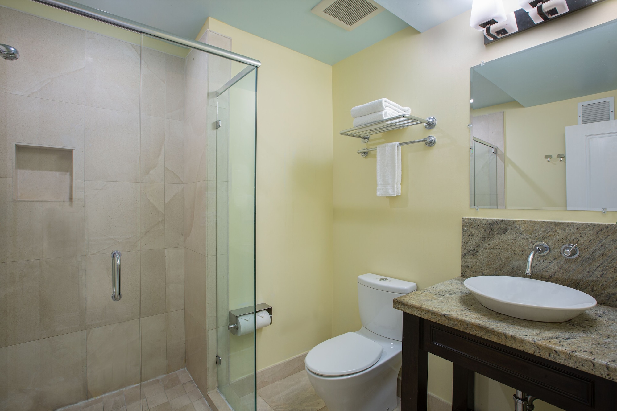 Private, 6 Beds