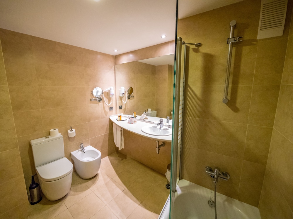 Golden Avenida Suites 26/27
