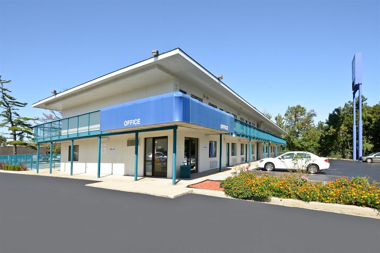 Americas Best Value Inn Battle Creek 2/13