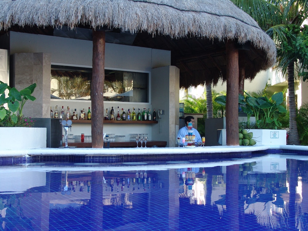 Laguna Suites Golf & Spa