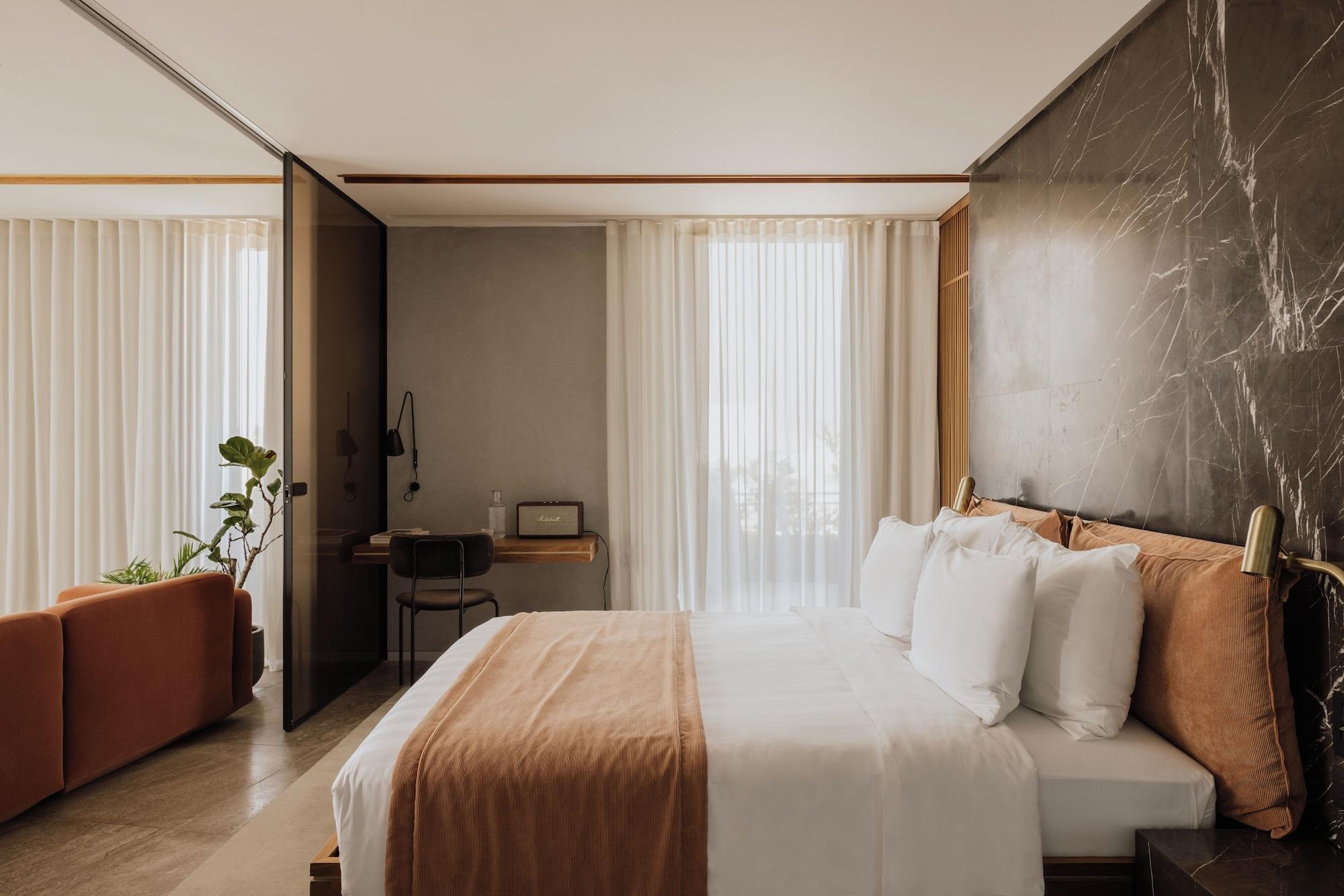بنتهاوس بشرفة، Perianth Hotel 5/9