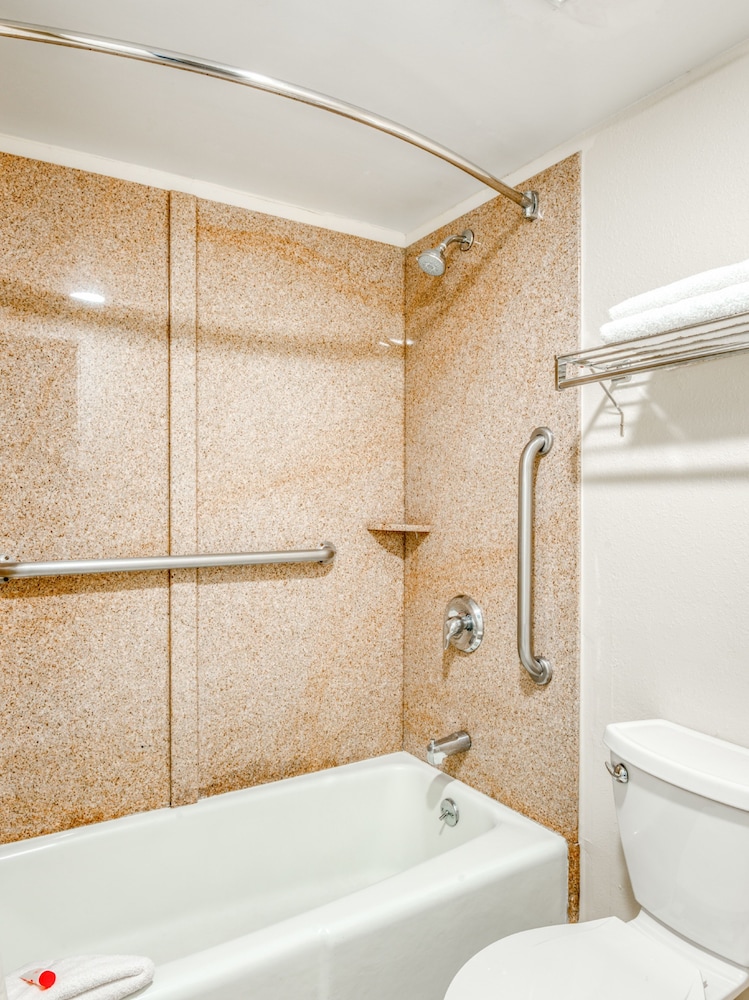 Hotel Bel-Air Orlando near Florida Mall 27/32