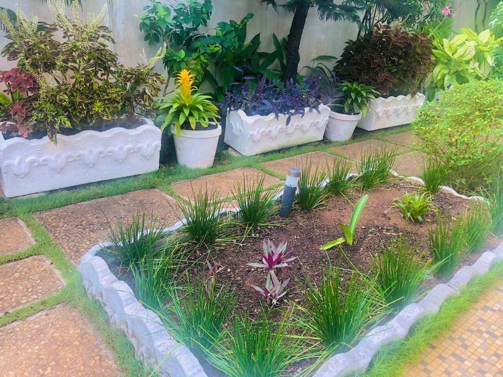 Villa Ekabo 17/19