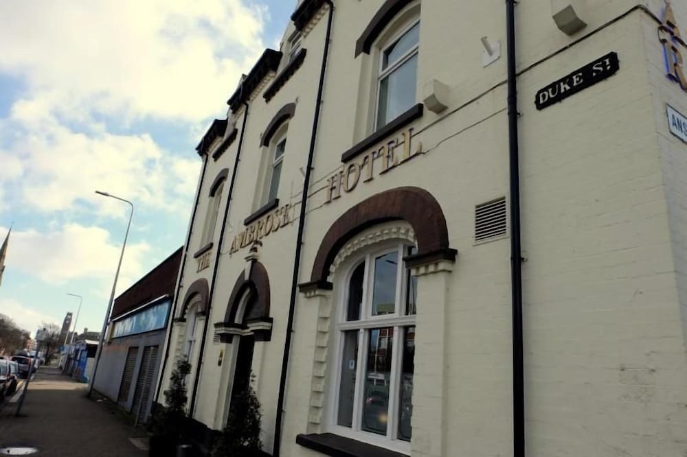 Ambrose Hotel 47/50