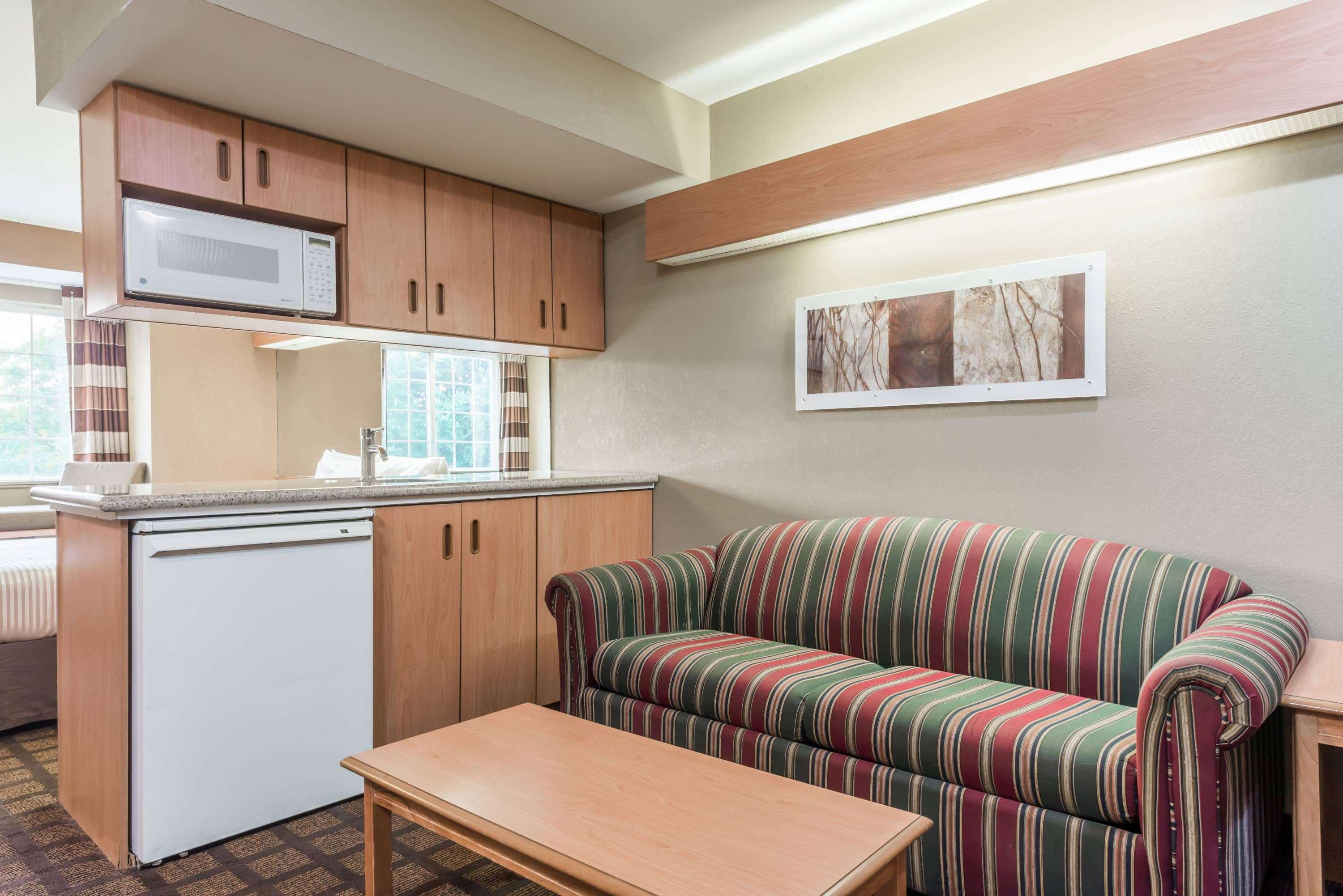Microtel Inn & Suites by Wyndham West Chester 21/27