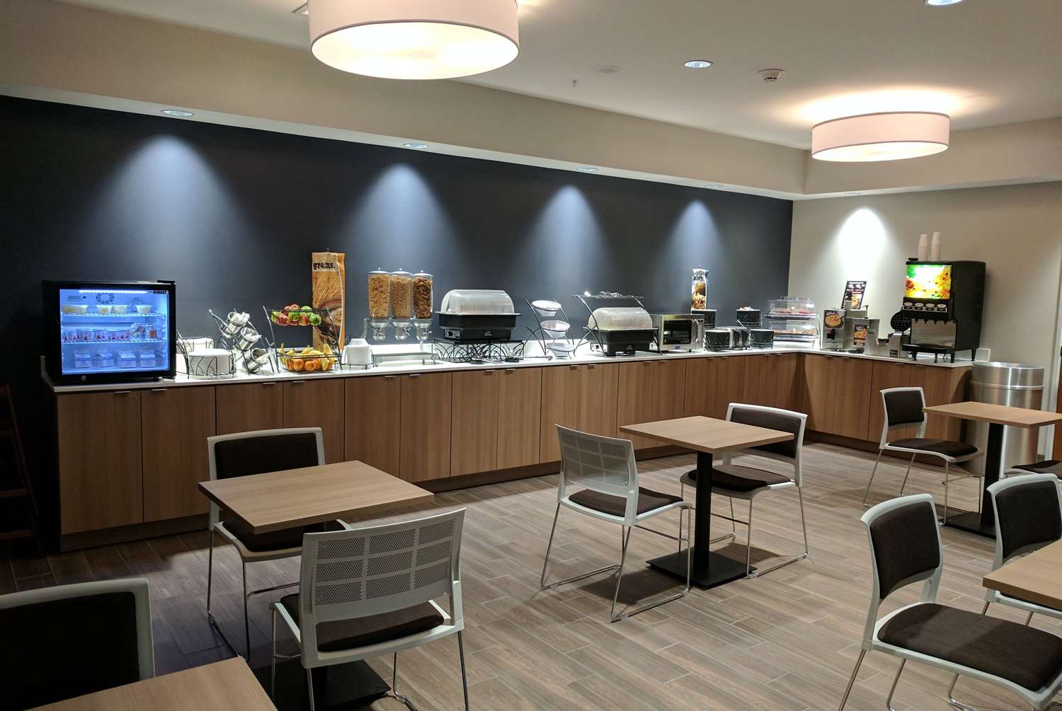 restaurant cafeteria