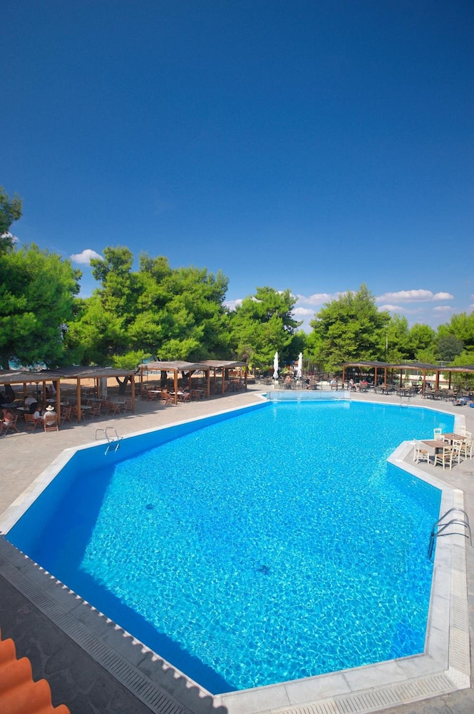 Portes Beach Hotel 30/64