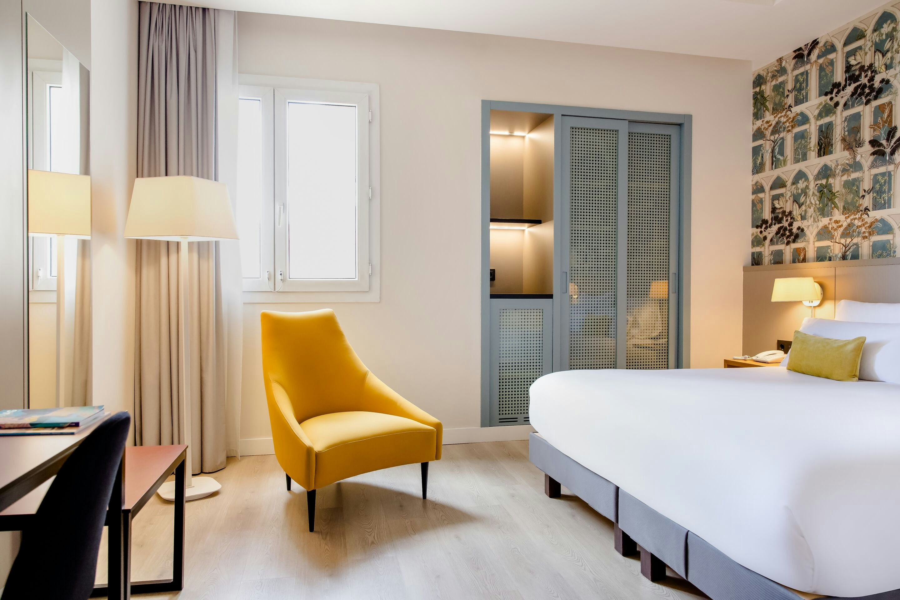 The One, King Bed