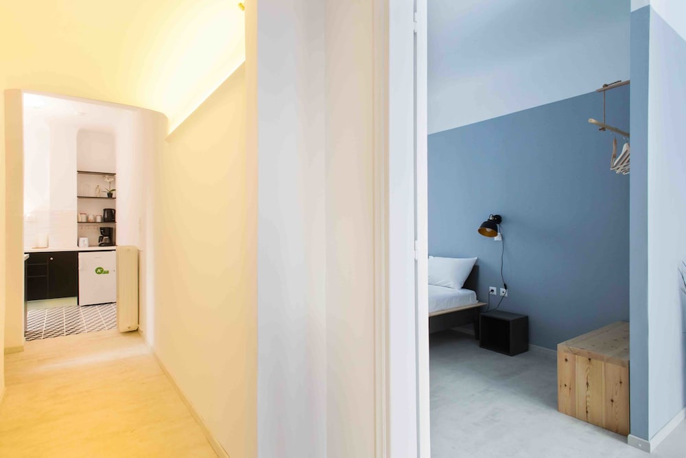 Karitsi Place 49/50