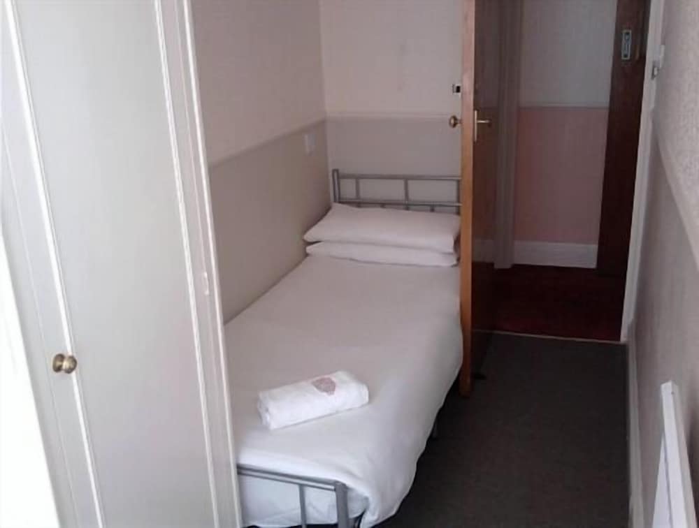 Brampton Guest House 11/50