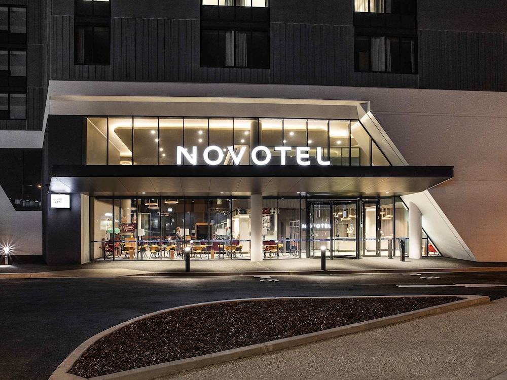 Novotel Devonport 4/50