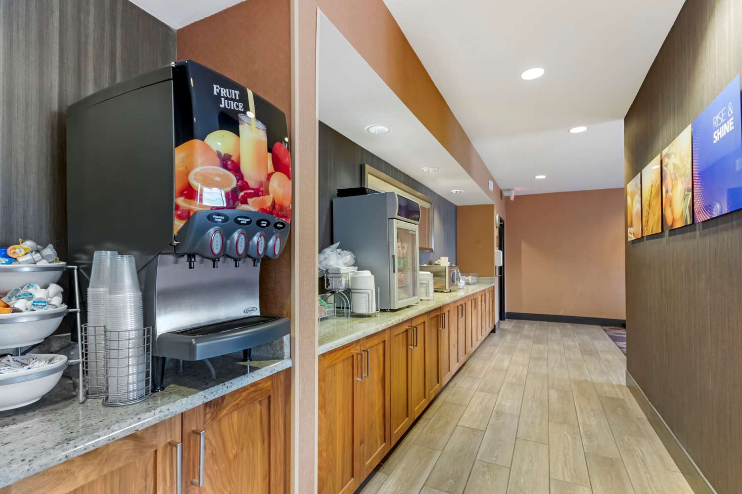 Comfort Inn and Suites Market Airport 9/17