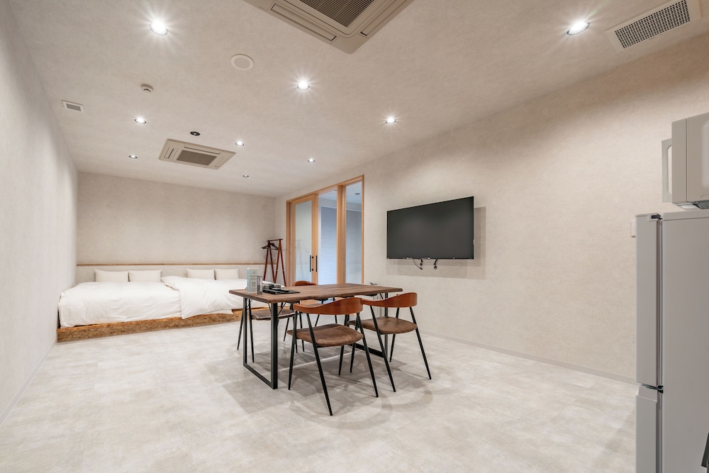 Relax Hostel Takayama Station 75/85