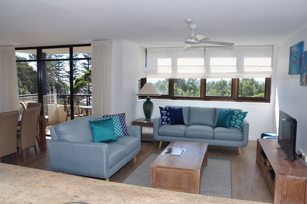 WINDWARD APARTMENTS 40/81