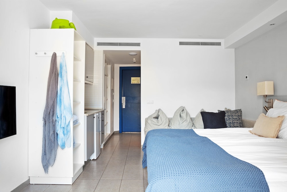 Hipotels Apartamentos Cala Bona 25/56