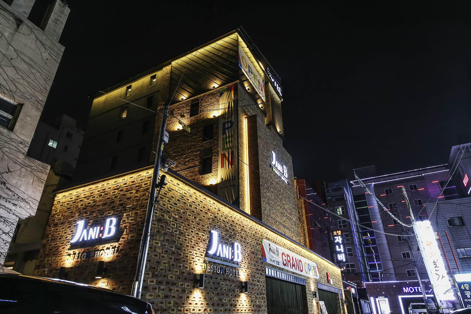 Jani B Hotel 14/56