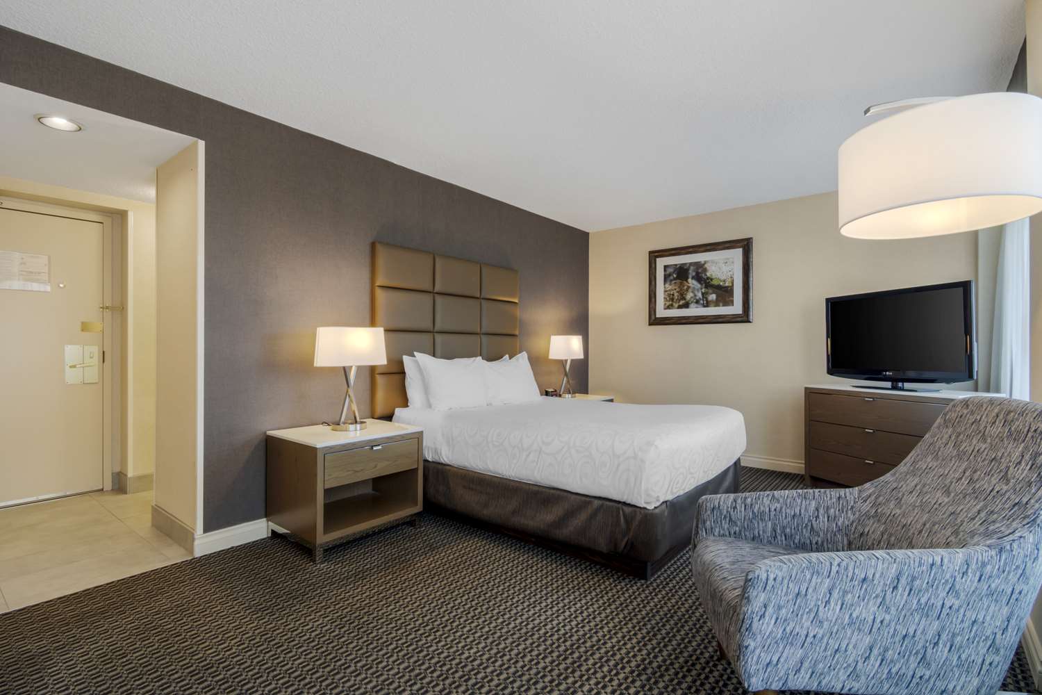 Best Western Premier Chateau Granville Hotel and Suites and Conf. Centre 33/61