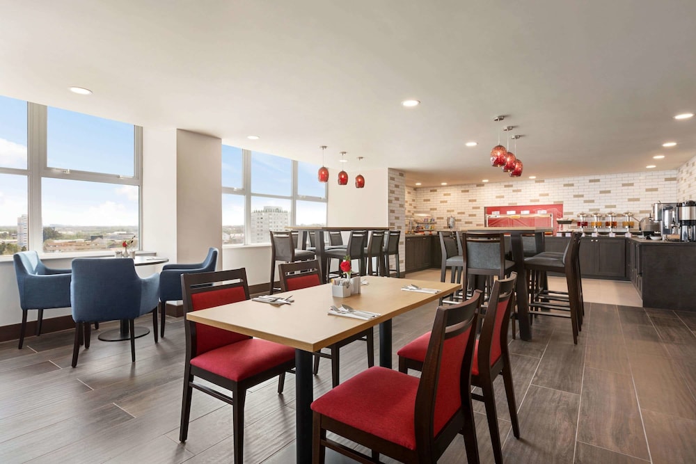 Ramada by Wyndham East Kilbride 18/30