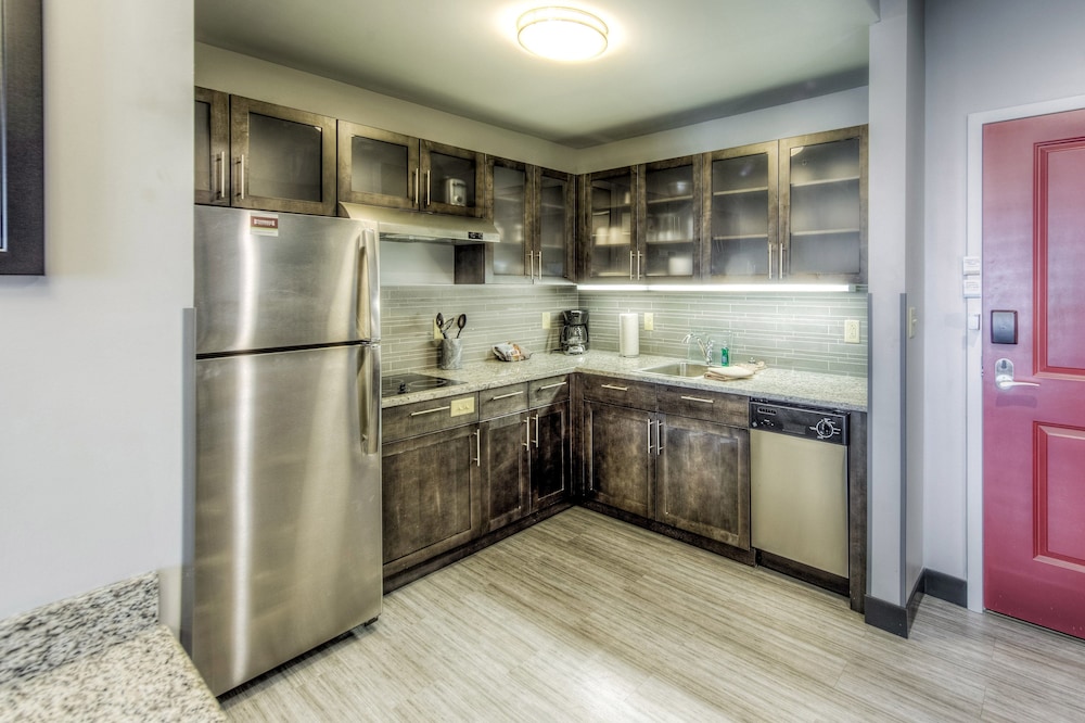 STAYBRIDGE SUITES UNIVERSITY AREA OSU 13/74