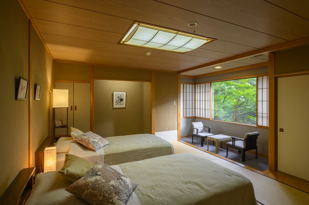 Tsukioka Hotel 13/61