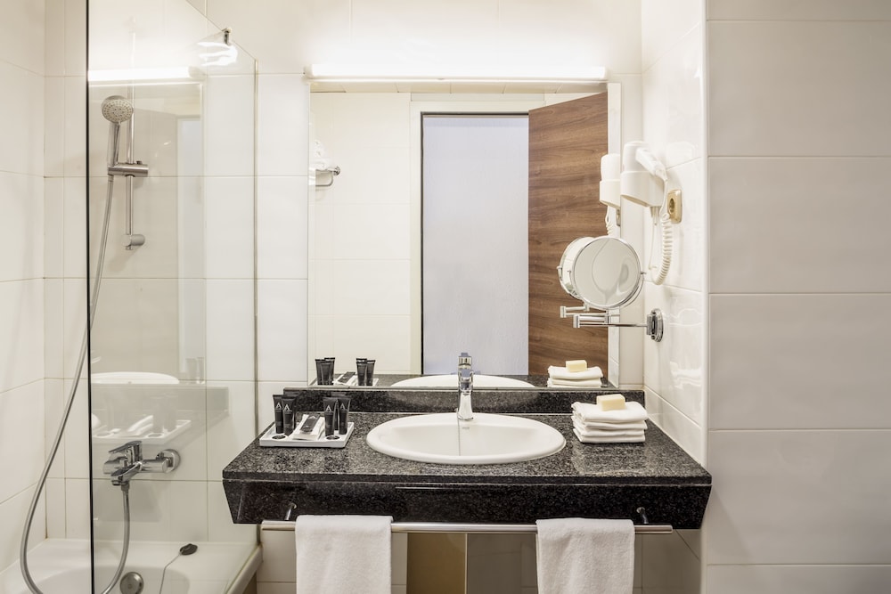 AQUA Hotel Aquamarina & Spa 48/50